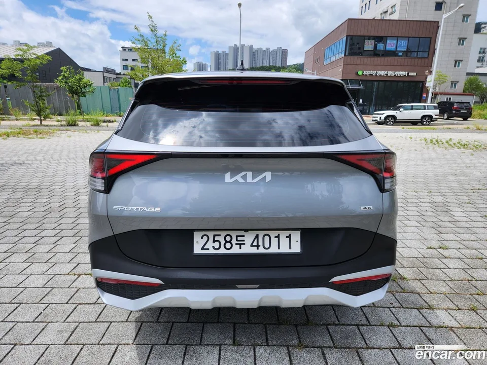 Kia Sportage 2.0 4WD 2023 — thumbnail 4
