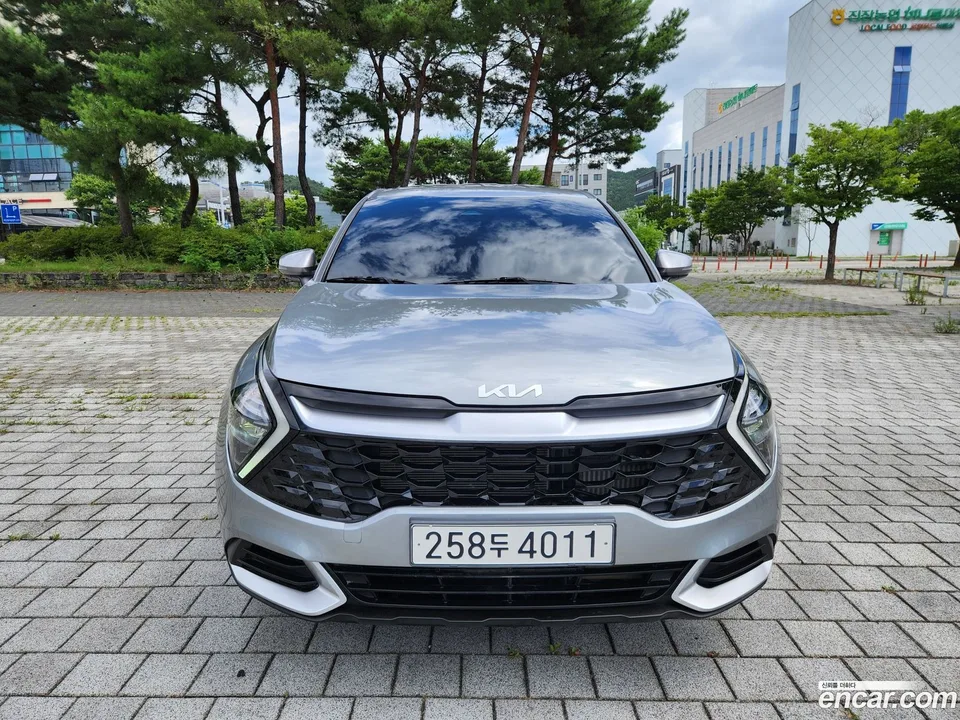 Kia Sportage 2.0 4WD 2023 — photo 1, buy with delivery to Moscow