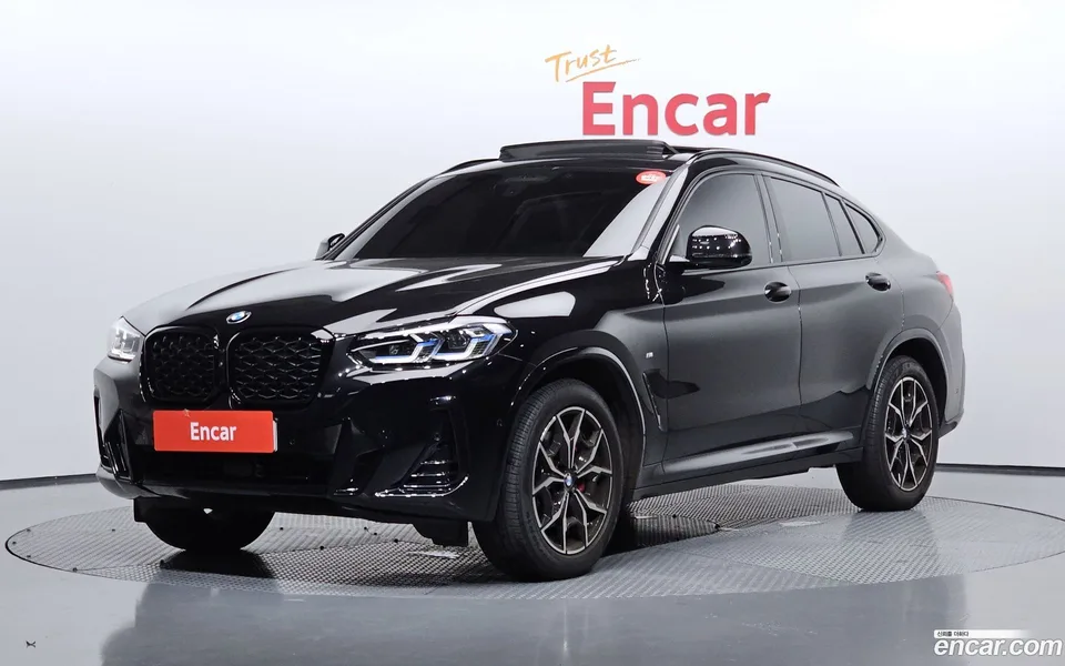 BMW X4 xDrive20i M 2023 — фото 1, купить с доставкой в Москву