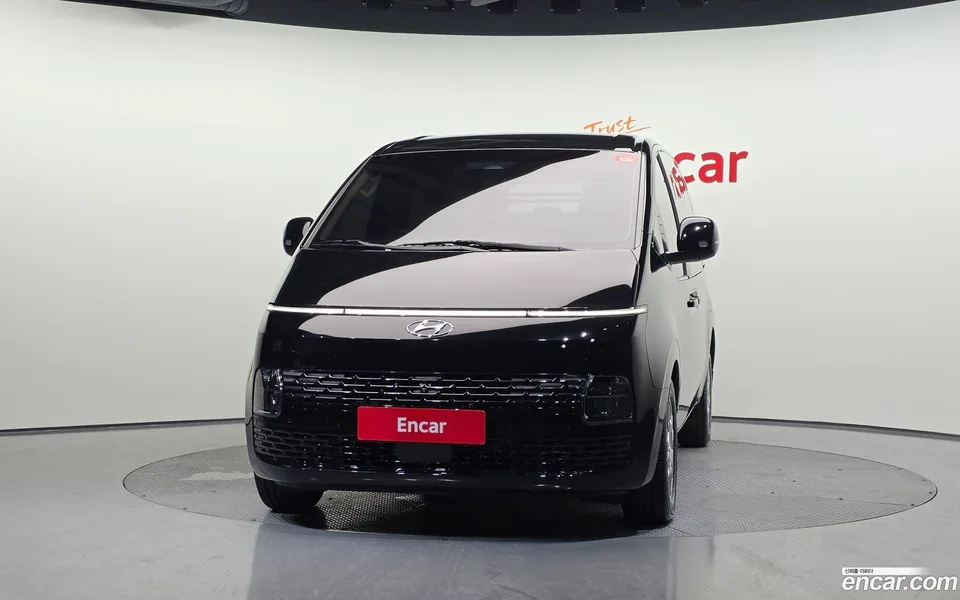 Hyundai Staria 5 2023 — thumbnail 3