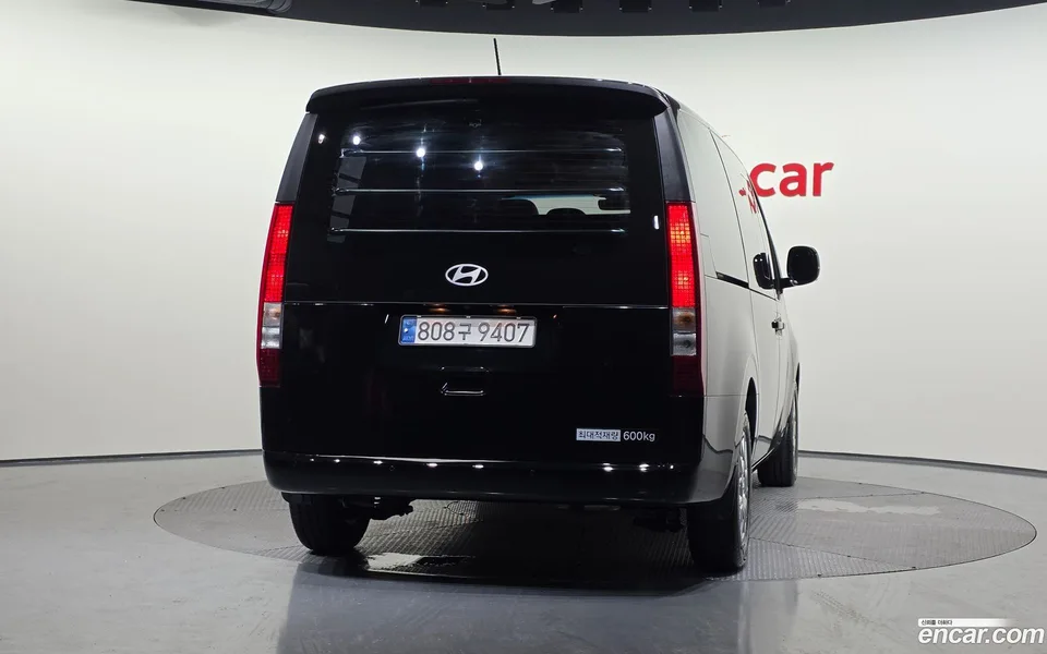 Hyundai Staria 5 2023 — thumbnail 4