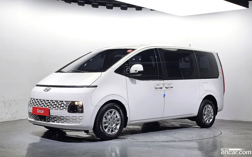 Hyundai Staria L3.5 / 2022 — photo 1, buy with delivery to Moscow