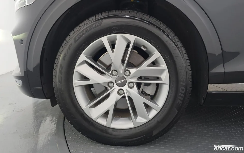 Genesis GV70 2.5T 2WD 2022 — thumbnail 2