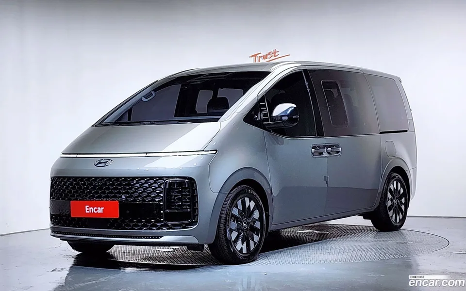 Hyundai Staria 4WD 9 2022 — photo 1, buy with delivery to Moscow