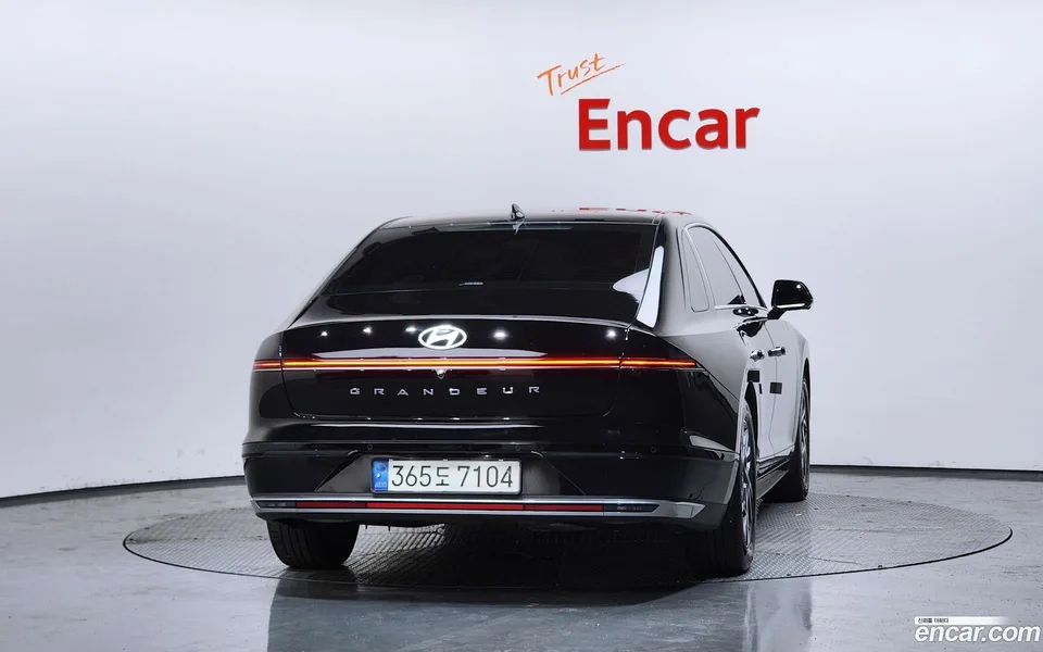 Hyundai Grandeur Hybrid 2023 — thumbnail 4