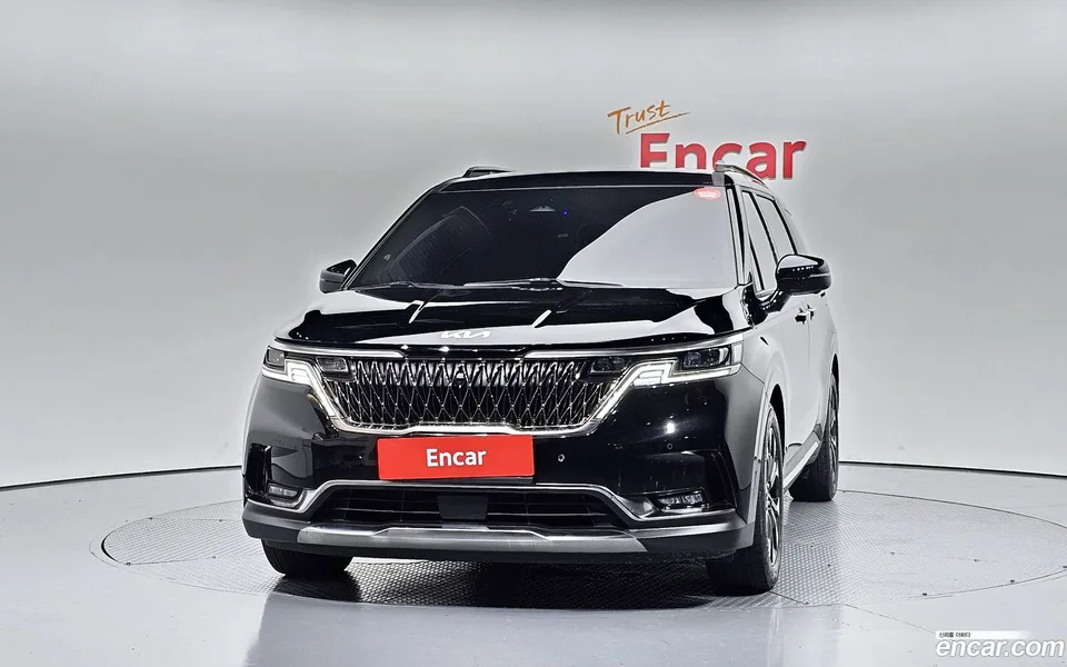 Kia Carnival 9 2023 — thumbnail 3