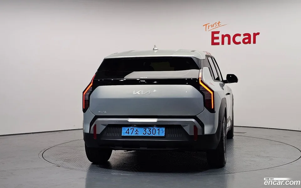 Kia EV3 2WD 2025 — thumbnail 4