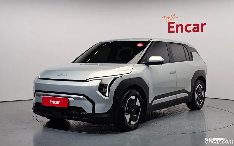 Kia EV3 2WD 2025 — photo 1, buy with delivery to Moscow