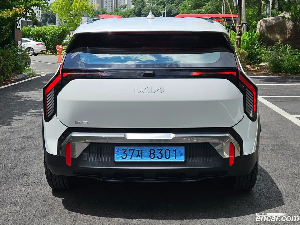 Kia EV3 2WD 2026 — thumbnail 4