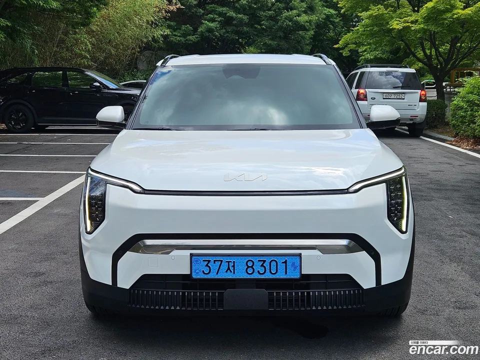 Kia EV3 2WD 2026 — photo 1, buy with delivery to Moscow