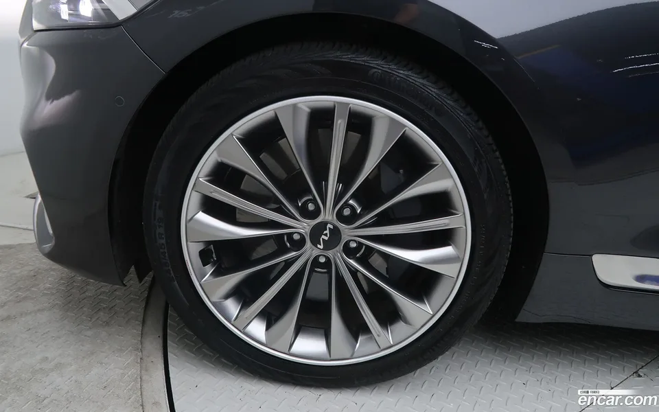 Kia K9 3.3 T-GDI AWD 2023 — thumbnail 2