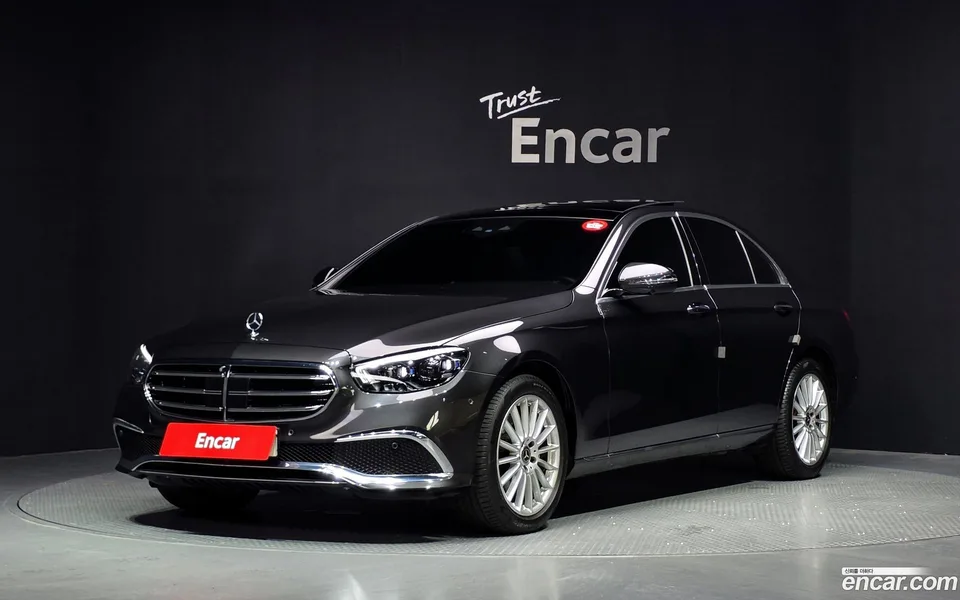 Mercedes-Benz E-Class 2023