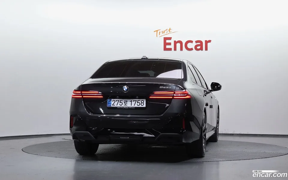 BMW 5 Series 523d M 2025 — thumbnail 4
