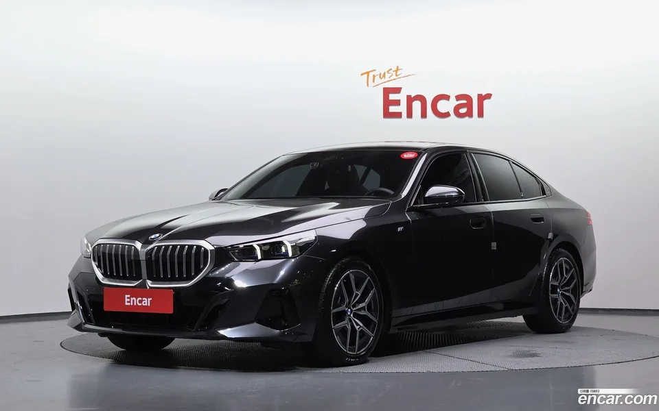 BMW 5 Series 523d M 2025 — photo 1, buy with delivery to Moscow