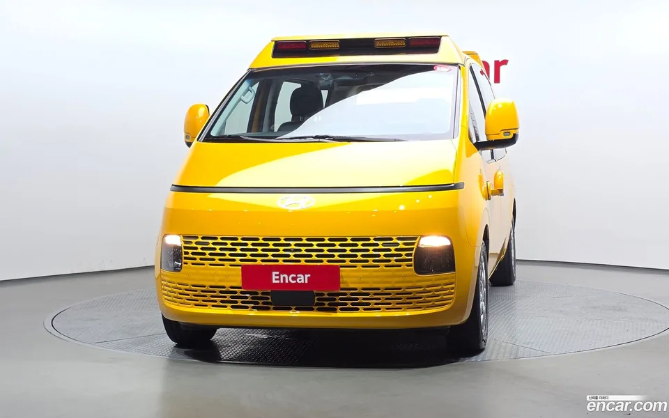 Hyundai Staria L3.5 2024 — thumbnail 3