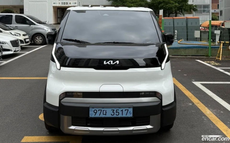 Kia PV5 2026 — photo 1, buy with delivery to Moscow