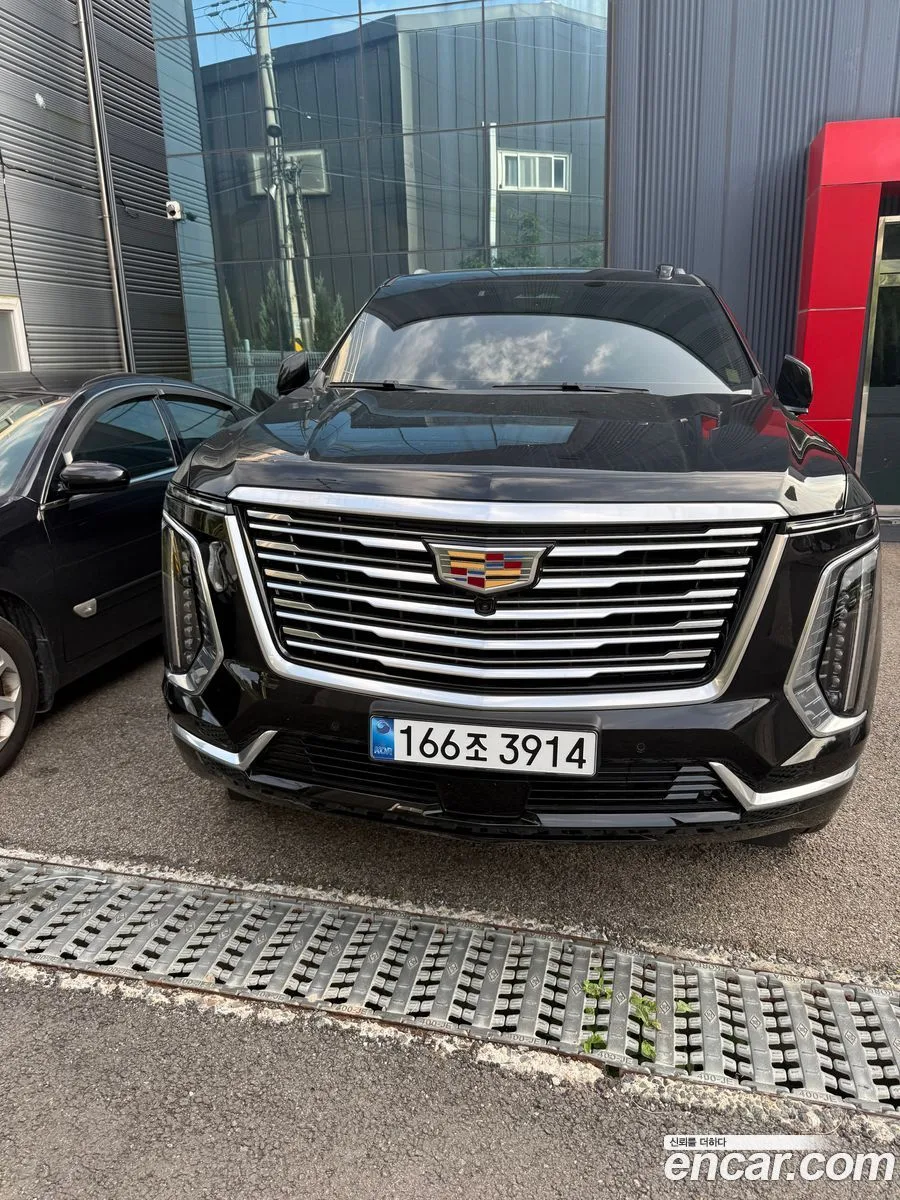 Cadillac Escalade 6.2 ESV 2025 — thumbnail 2