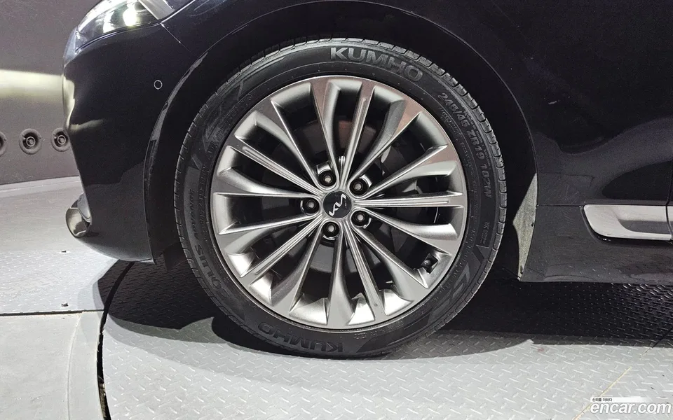 Kia K9 3.8 GDI AWD 2022 — thumbnail 2