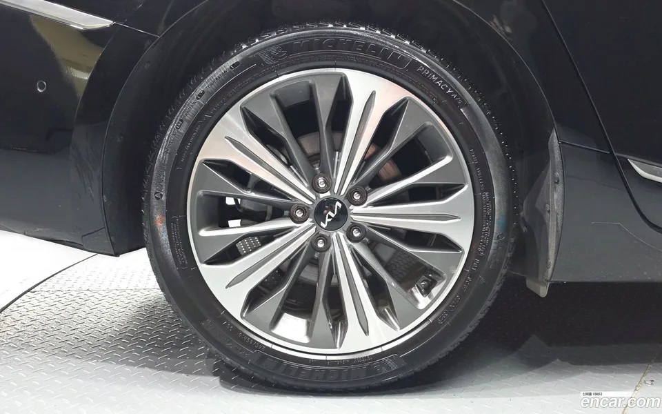 Kia K8 Hybrid 2023 — thumbnail 2