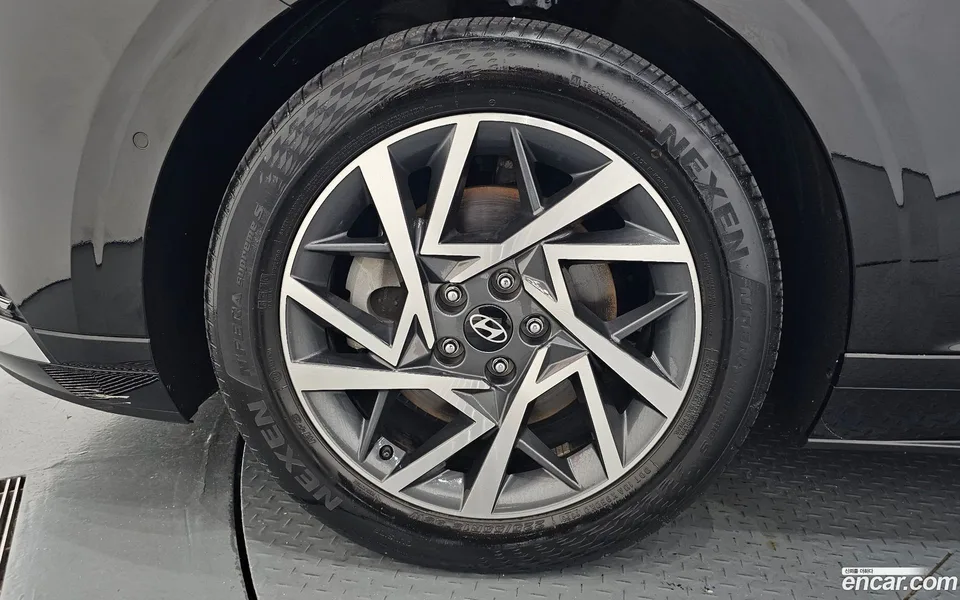 Hyundai Grandeur 2.5 2WD 2023 — thumbnail 2