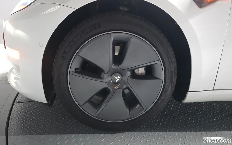 Tesla Model 3 AWD 2022 — thumbnail 5