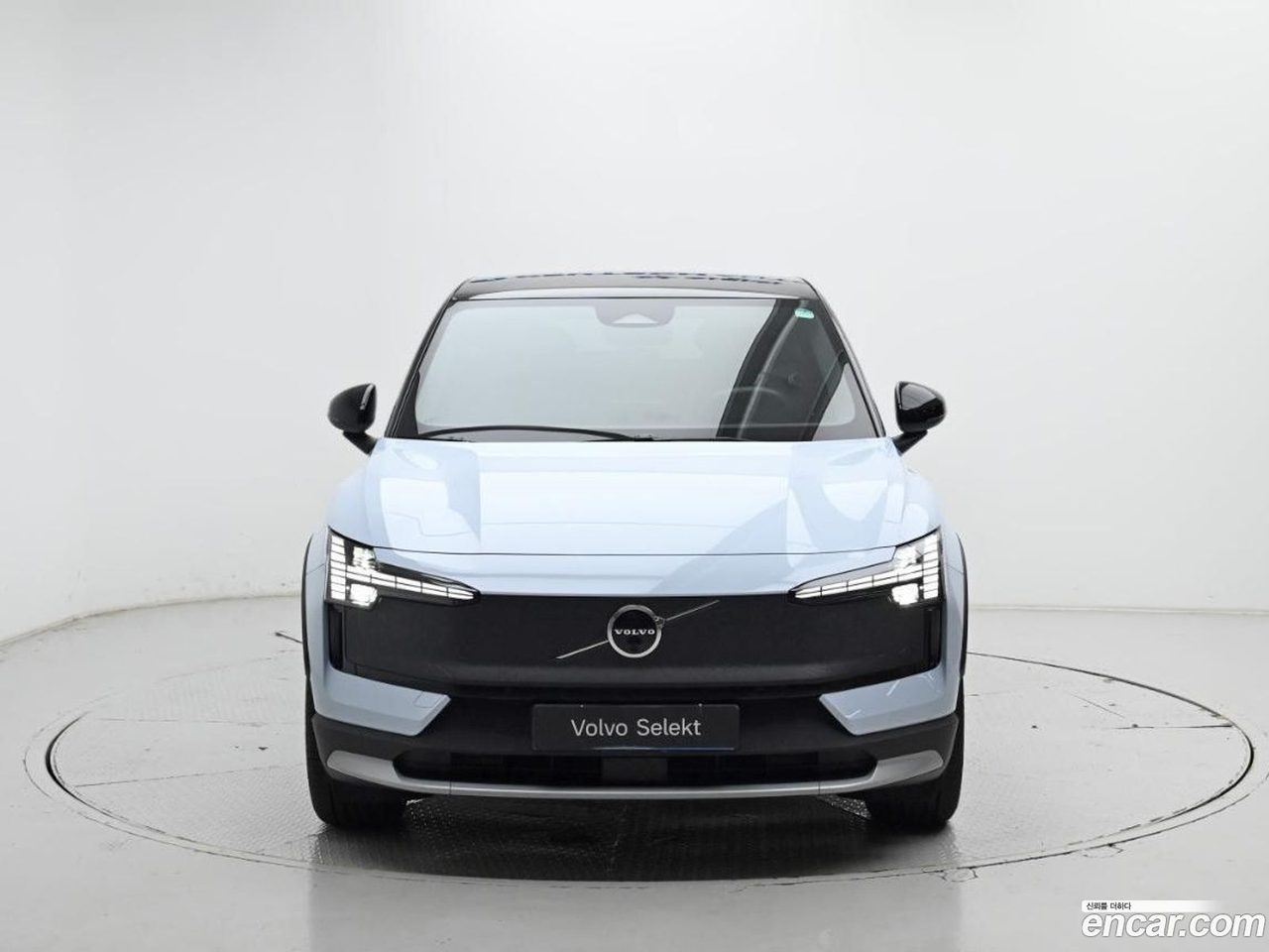 Volvo EX30 Cross Country 2025 — 3