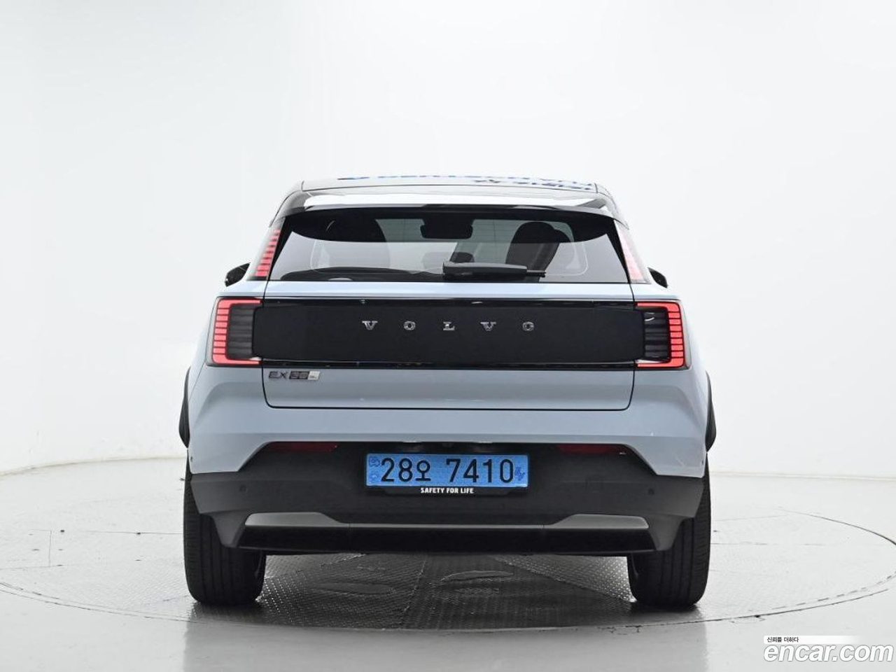 Volvo EX30 Cross Country 2025 — 4