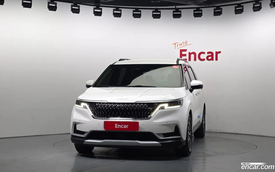 Kia Carnival 9 2022 — thumbnail 3