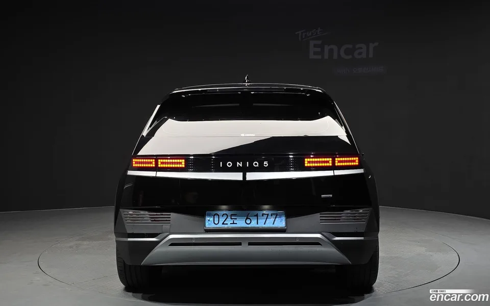 Hyundai Ioniq 5 AWD 2023 — миниатюра 4