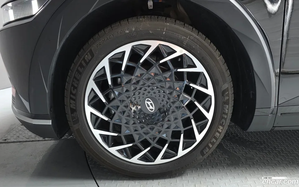 Hyundai Ioniq 5 AWD 2023 — миниатюра 5