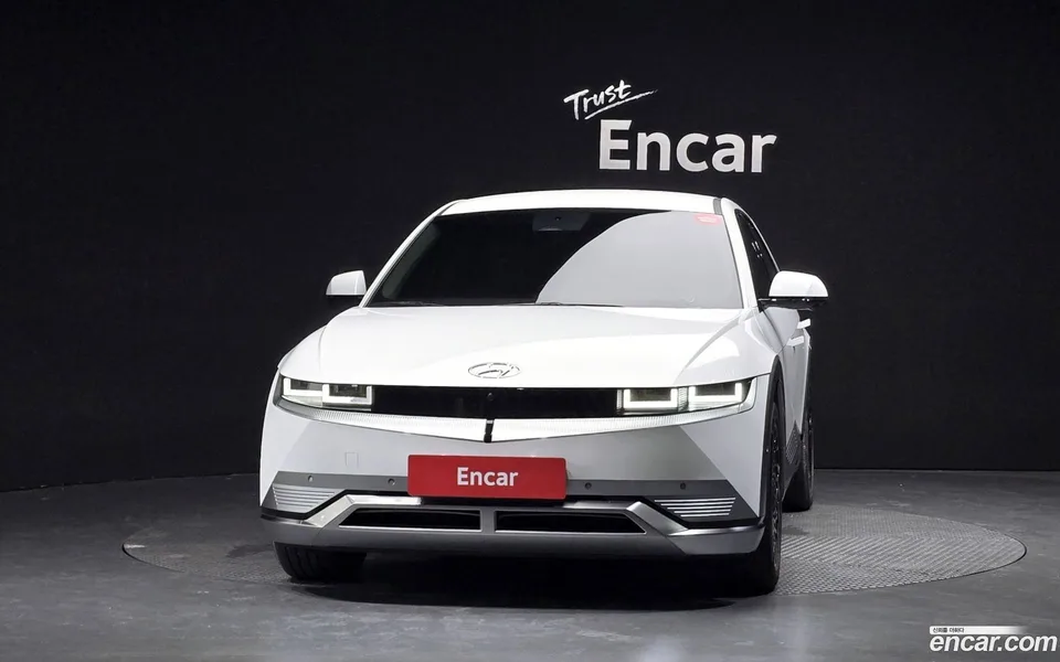 Hyundai Ioniq 5 2023 — thumbnail 3