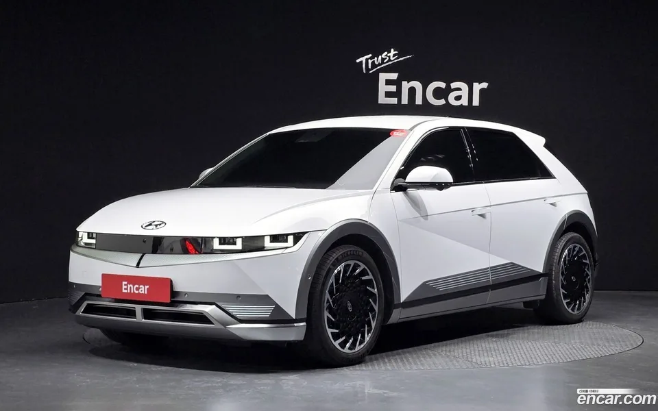 Hyundai Ioniq 5 2023 — photo 1, buy with delivery to Moscow