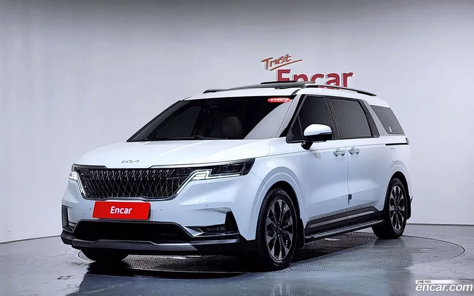Kia Carnival 9 2023 — photo 1, buy with delivery to Moscow