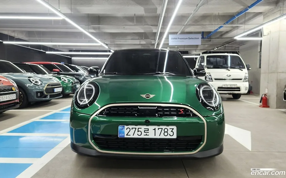 MINI Cooper S 5 2025 — thumbnail 3