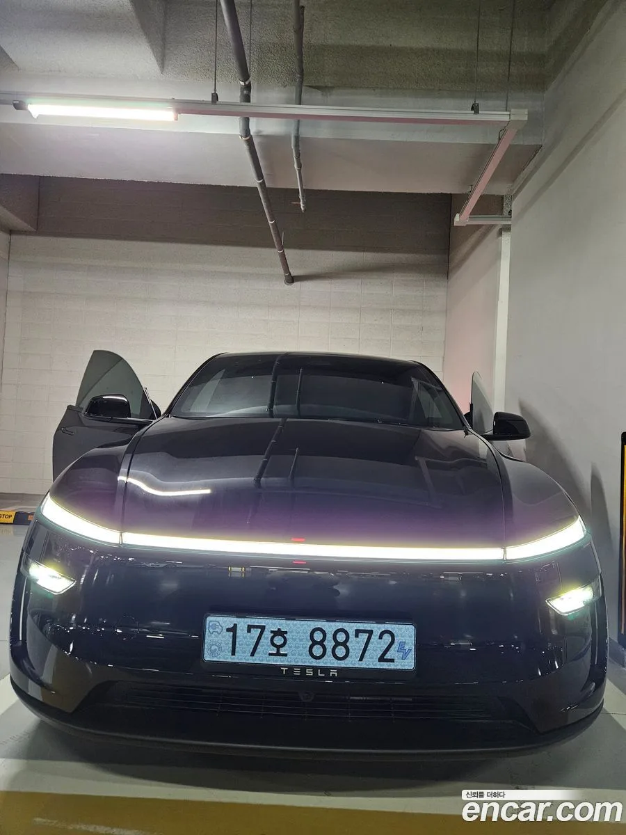 Tesla Model Y RWD 2026 — thumbnail 3