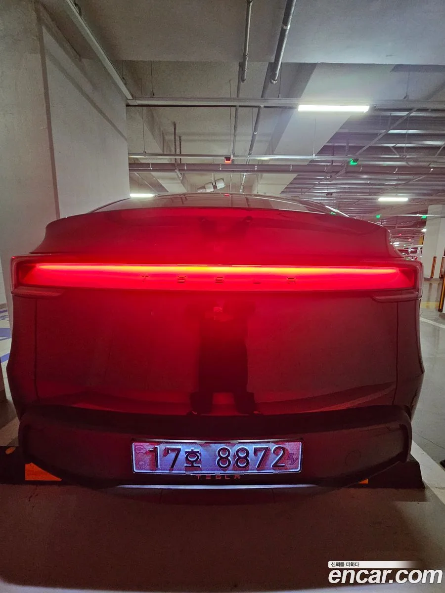 Tesla Model Y RWD 2026 — thumbnail 4