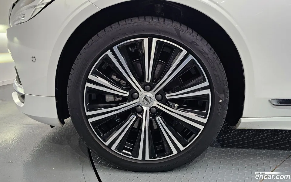 Volvo S90 B5 2023 — thumbnail 2