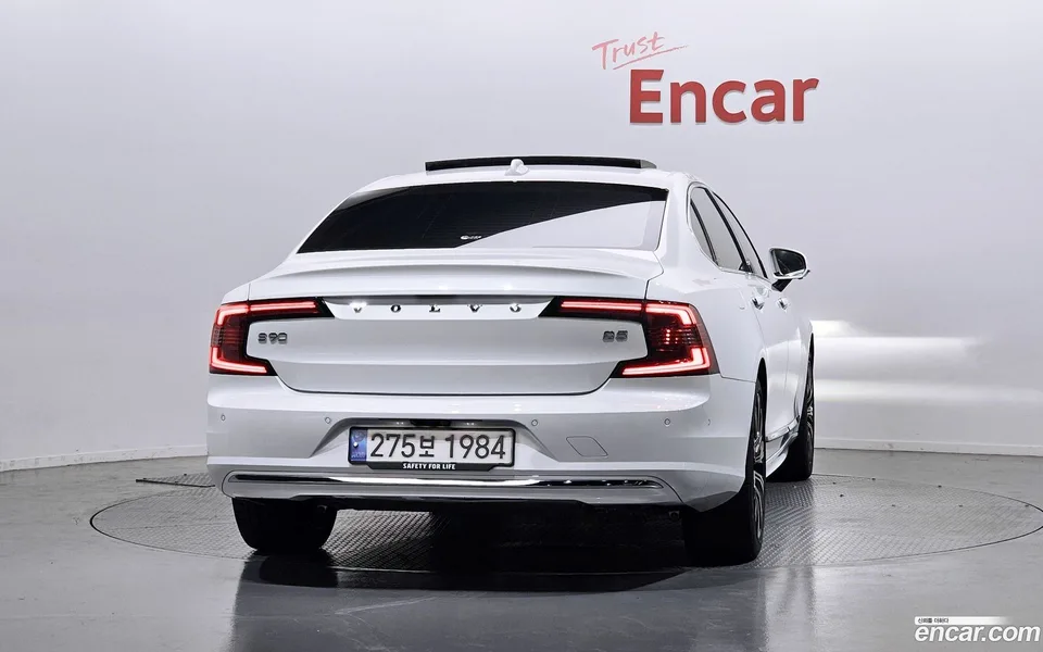 Volvo S90 B5 2023 — thumbnail 4