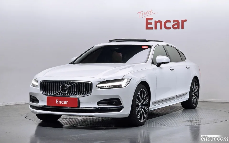 Volvo S90 B5 2023 — photo 1, buy with delivery to Moscow