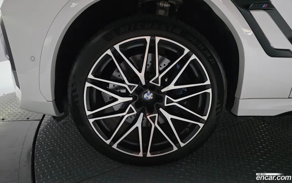 BMW X6 M 4.4 2024 — thumbnail 2