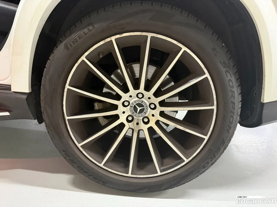 Mercedes-Benz GLE-Class GLE400d 4MATIC 2022 — thumbnail 2