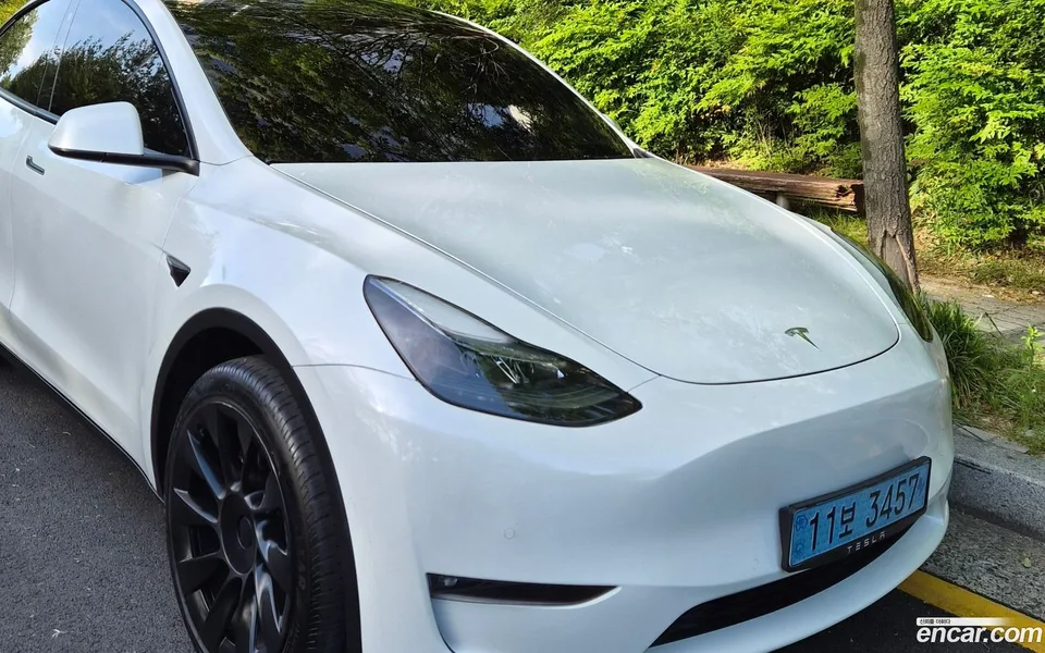 Tesla Model Y AWD 2022 — thumbnail 3
