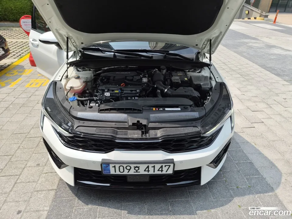 Kia K5 1.6 2025 — thumbnail 2