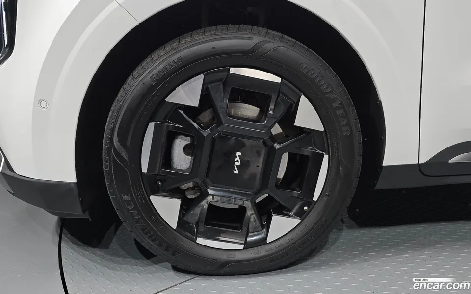 Kia Carnival HEV 7 2026 — thumbnail 2