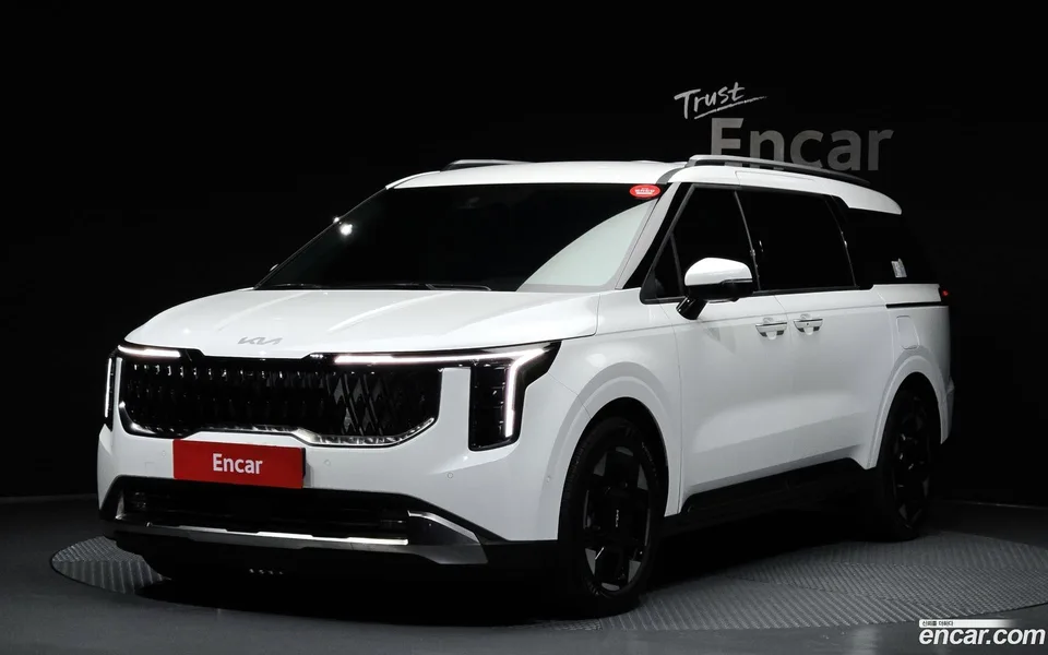 Kia Carnival HEV 7 2026 — photo 1, buy with delivery to Moscow