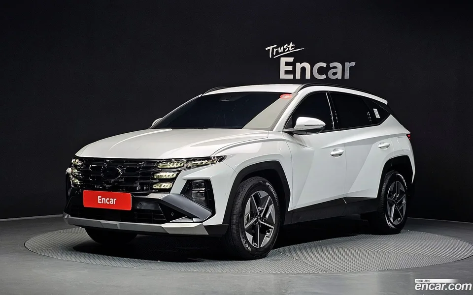 Hyundai Tucson NX4 1.6 2WD 2025 — photo 1, buy with delivery to Moscow