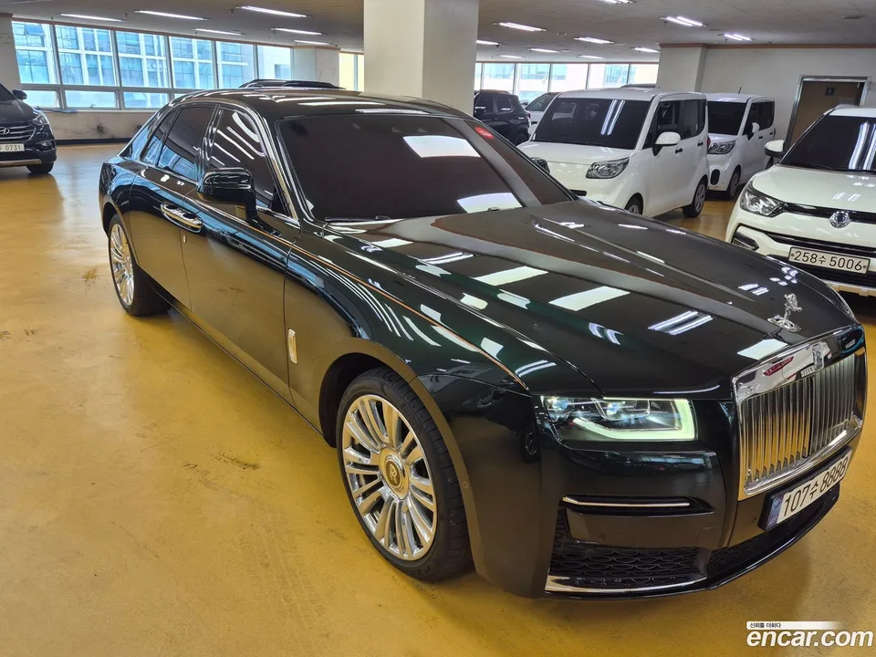 Rolls-Royce Ghost 6.7 V12 2022 — миниатюра 2