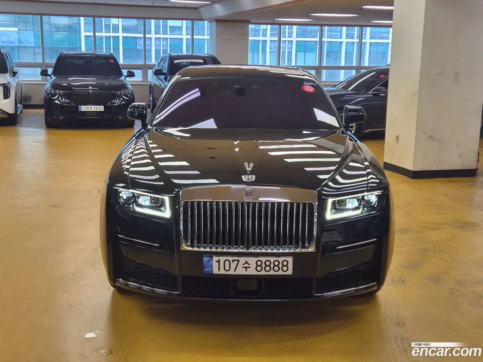 Rolls-Royce Ghost 6.7 V12 2022 — миниатюра 3