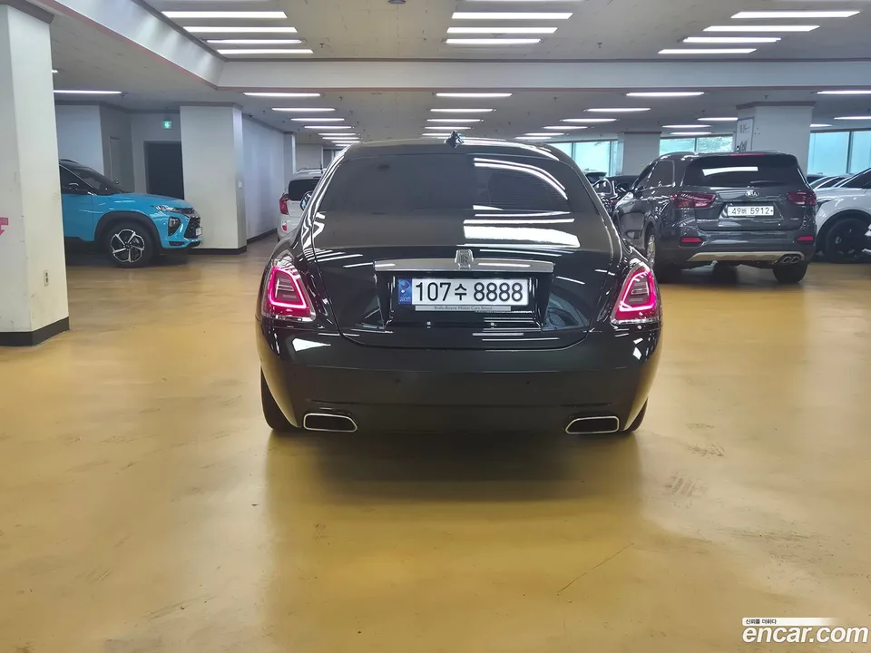 Rolls-Royce Ghost 6.7 V12 2022 — миниатюра 4