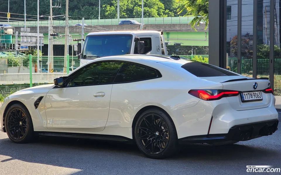 BMW M4 M4 M xDrive 2023 — thumbnail 2
